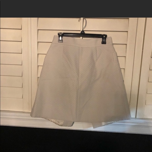 MARC JACOBS wrap button down front
 80 nylon 20 silk skirt. Size 12 - Picture 4 of 5